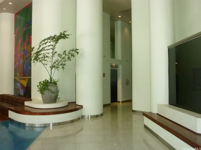 700 Richards Street 703, Honolulu, HI 96813