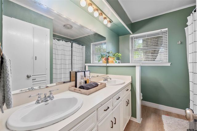 817 Bradley Drive, Athens, TX 75751