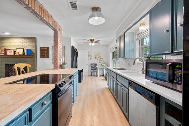 817 Bradley Drive, Athens, TX 75751