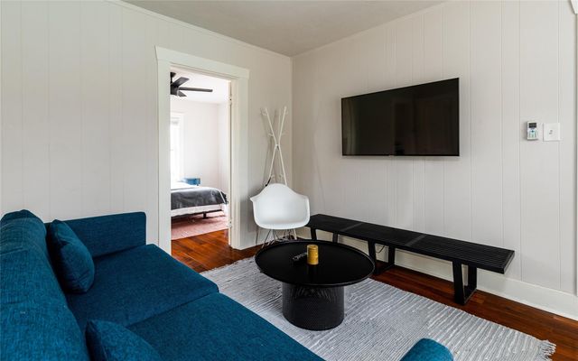 114 Redan 3, Houston, TX 77009