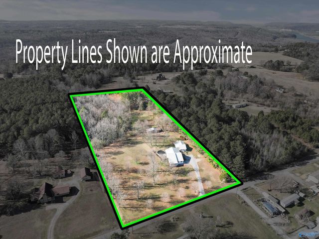 599 Gross Road, Guntersville, AL 35976