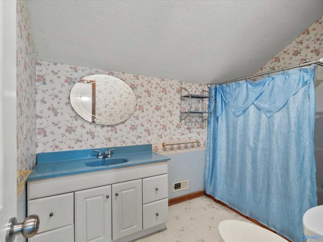 599 Gross Road, Guntersville, AL 35976