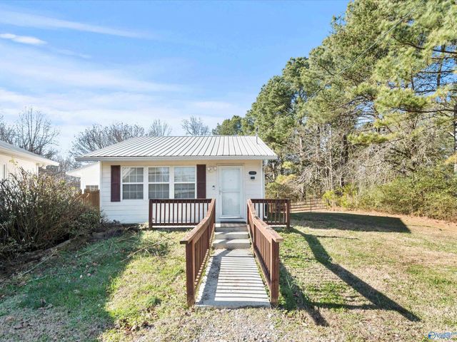 599 Gross Road, Guntersville, AL 35976