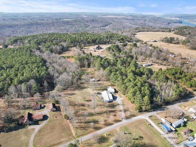 599 Gross Road, Guntersville, AL 35976