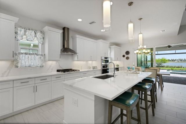 1104 WATERLINE COURT, Sarasota, FL 34240