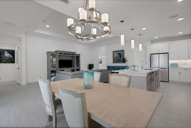 1104 WATERLINE COURT, Sarasota, FL 34240