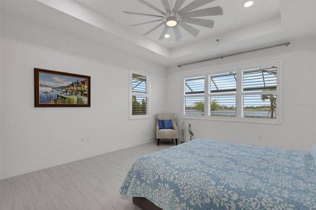 1104 WATERLINE COURT, Sarasota, FL 34240