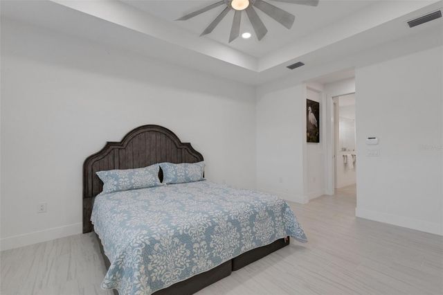 1104 WATERLINE COURT, Sarasota, FL 34240