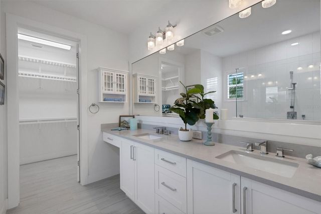 1104 WATERLINE COURT, Sarasota, FL 34240