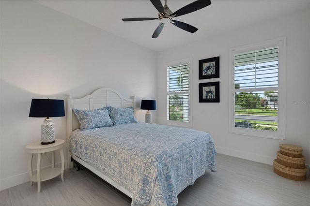 1104 WATERLINE COURT, Sarasota, FL 34240