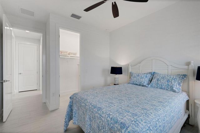 1104 WATERLINE COURT, Sarasota, FL 34240