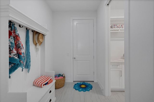 1104 WATERLINE COURT, Sarasota, FL 34240