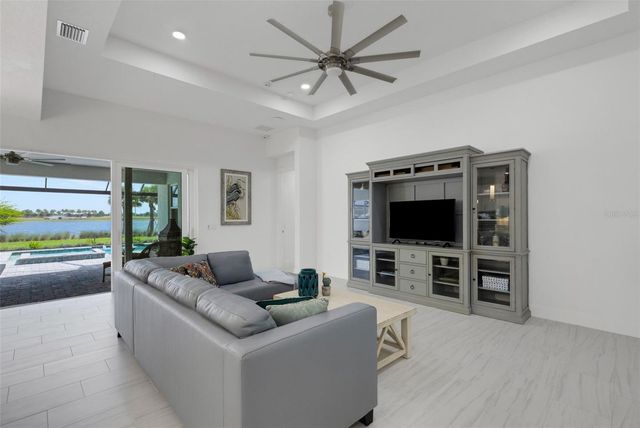 1104 WATERLINE COURT, Sarasota, FL 34240