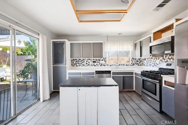 1216 Lilac Ridge Drive, Perris, CA 92571