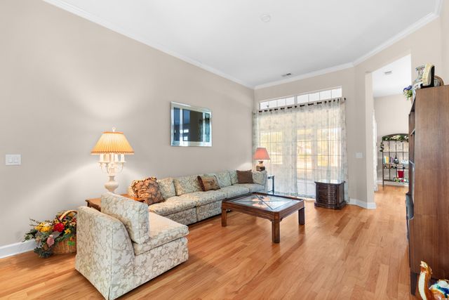 135 Sugar Loaf Ln., Murrells Inlet, SC 29576