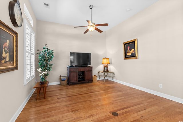 135 Sugar Loaf Ln., Murrells Inlet, SC 29576