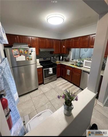 103 Woodbridge Common 103, Iselin, NJ 08830