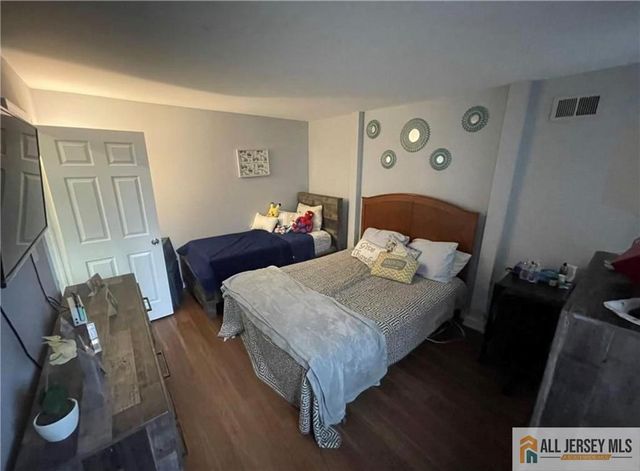 103 Woodbridge Common 103, Iselin, NJ 08830