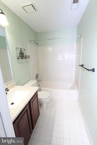 604 RAVENS CREST DR, Plainsboro, NJ 08536