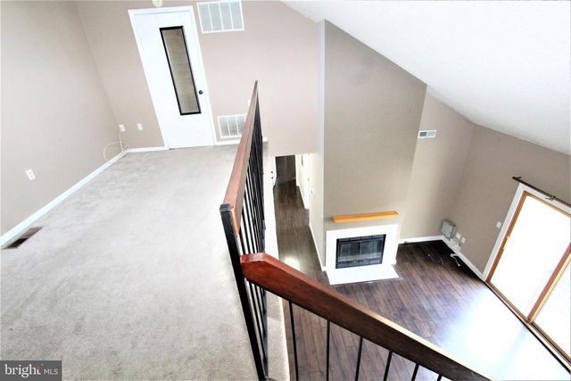 604 RAVENS CREST DR, Plainsboro, NJ 08536