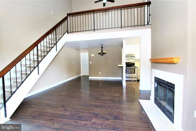 604 RAVENS CREST DR, Plainsboro, NJ 08536