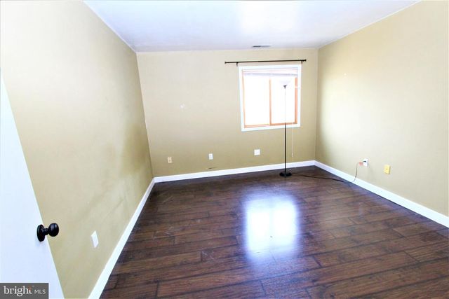 604 RAVENS CREST DR, Plainsboro, NJ 08536
