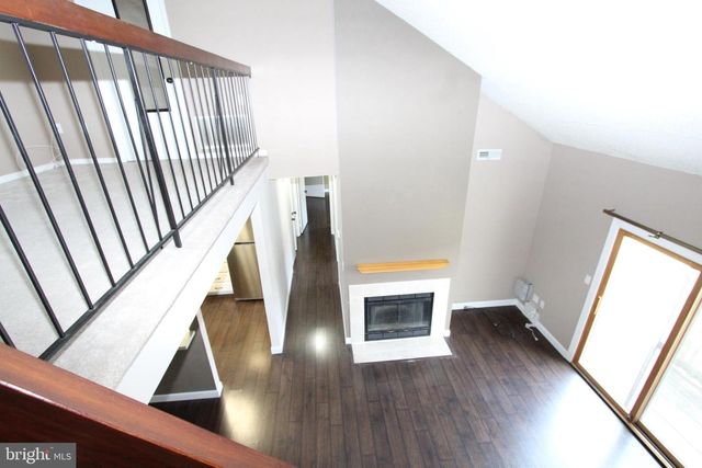 604 RAVENS CREST DR, Plainsboro, NJ 08536