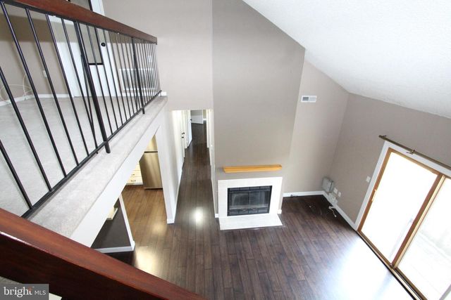 604 RAVENS CREST DR, Plainsboro, NJ 08536