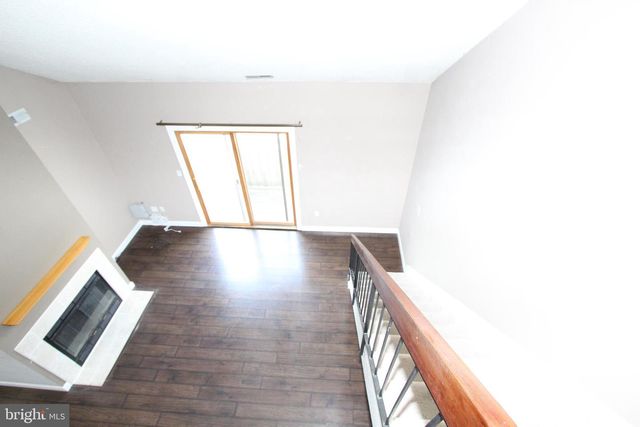 604 RAVENS CREST DR, Plainsboro, NJ 08536