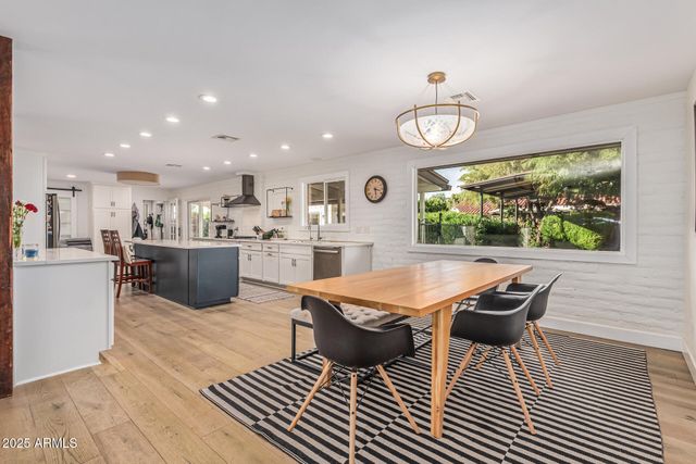 220 W SEMINOLE Drive, Phoenix, AZ 85023