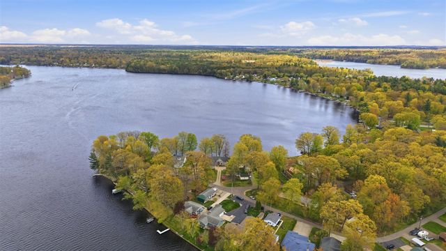 5550 Cozy Point Drive, Newaygo, MI 49337