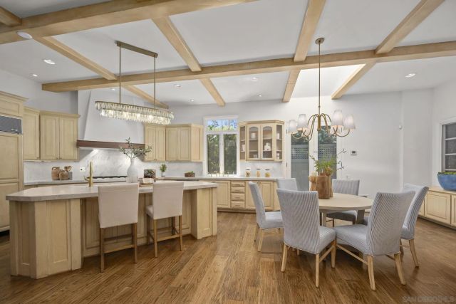 6388 La Jolla Scenic Dr South, La Jolla, CA 92037