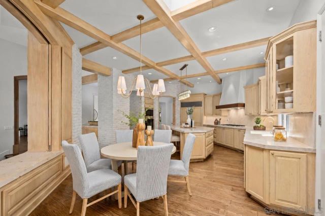 6388 La Jolla Scenic Dr South, La Jolla, CA 92037