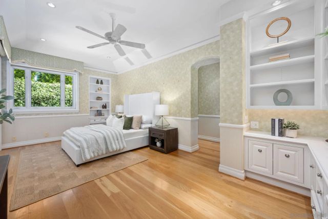 6388 La Jolla Scenic Dr South, La Jolla, CA 92037