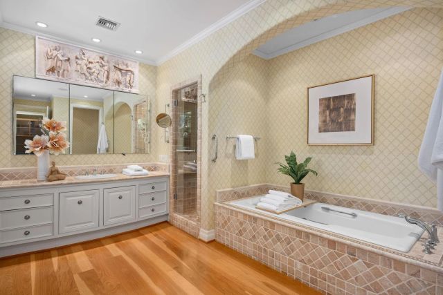 6388 La Jolla Scenic Dr South, La Jolla, CA 92037