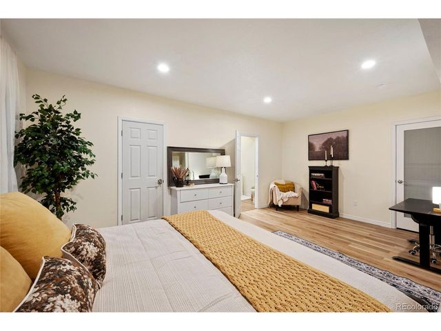 2866 Eagle Cir, Erie, CO 80516