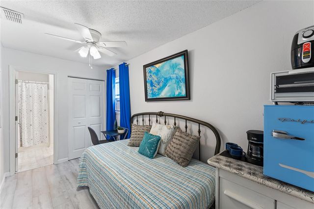 914 N 8TH STREET N, St Petersburg, FL 33701