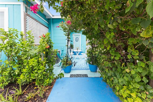 914 N 8TH STREET N, St Petersburg, FL 33701
