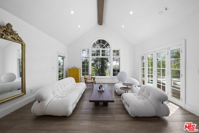 12917 Galewood Street, Studio City, CA 91604