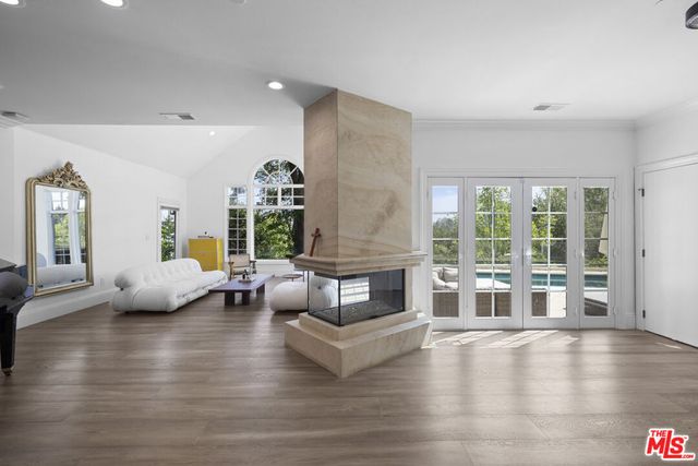 12917 Galewood Street, Studio City, CA 91604