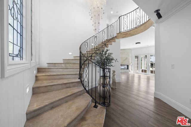 12917 Galewood Street, Studio City, CA 91604