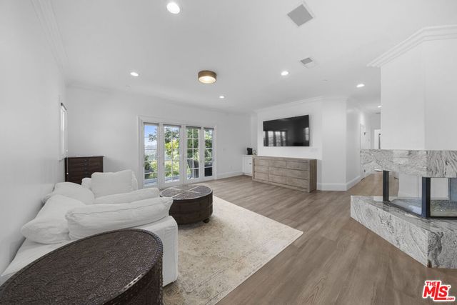 12917 Galewood Street, Studio City, CA 91604