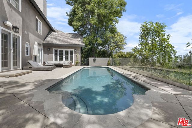 12917 Galewood Street, Studio City, CA 91604