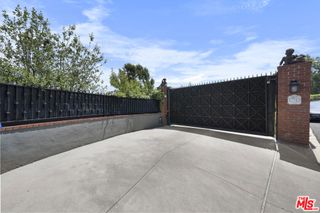 12917 Galewood Street, Studio City, CA 91604