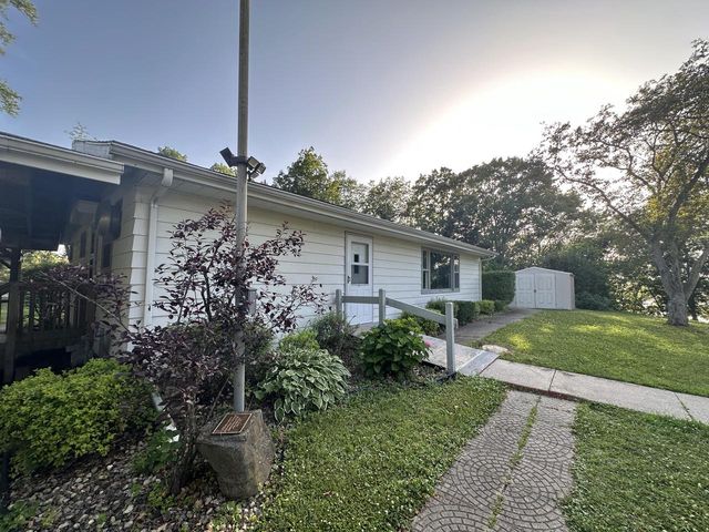 N2483 Crispus Attucks DRIVE, Burlington, WI 53105