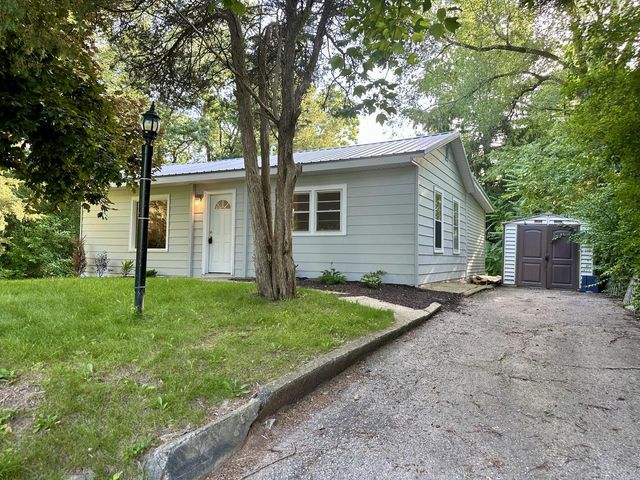 N2483 Crispus Attucks DRIVE, Burlington, WI 53105