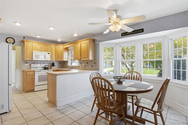44 Magnolia Street, Westbury, NY 11590