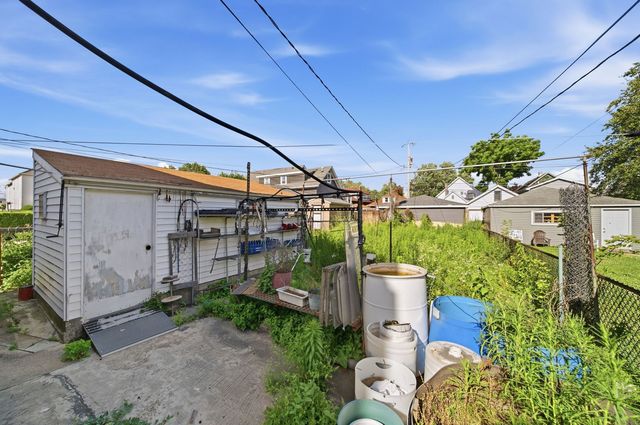13009 Chicago Street, Blue Island, IL 60406