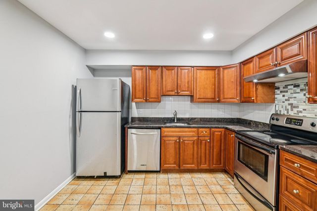 8202 CANNING TER, Greenbelt, MD 20770