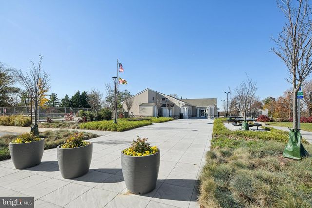 8202 CANNING TER, Greenbelt, MD 20770